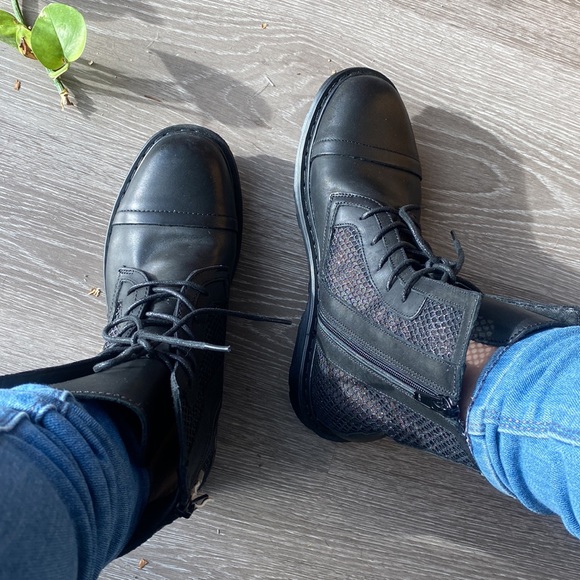 NEW! British Brand Cult Combat Moto Boots with Glitter Thread Mesh - Size 8 - Picture 6 of 17